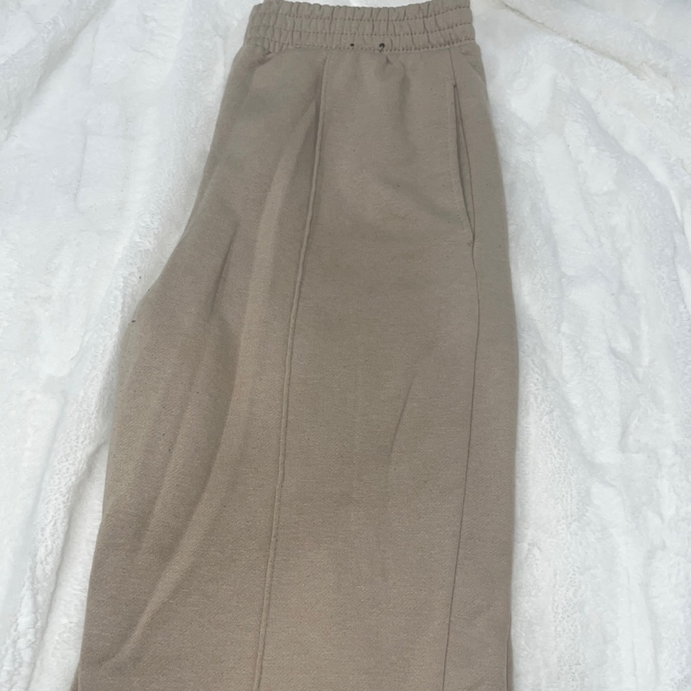 Tan sweats
